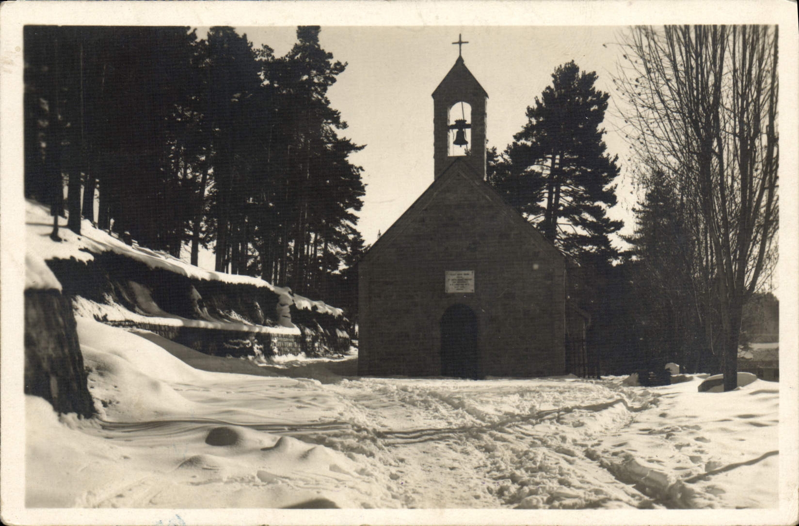 La Chapelle — Peira-Cava — 1500 m Höhe — Winter Sport