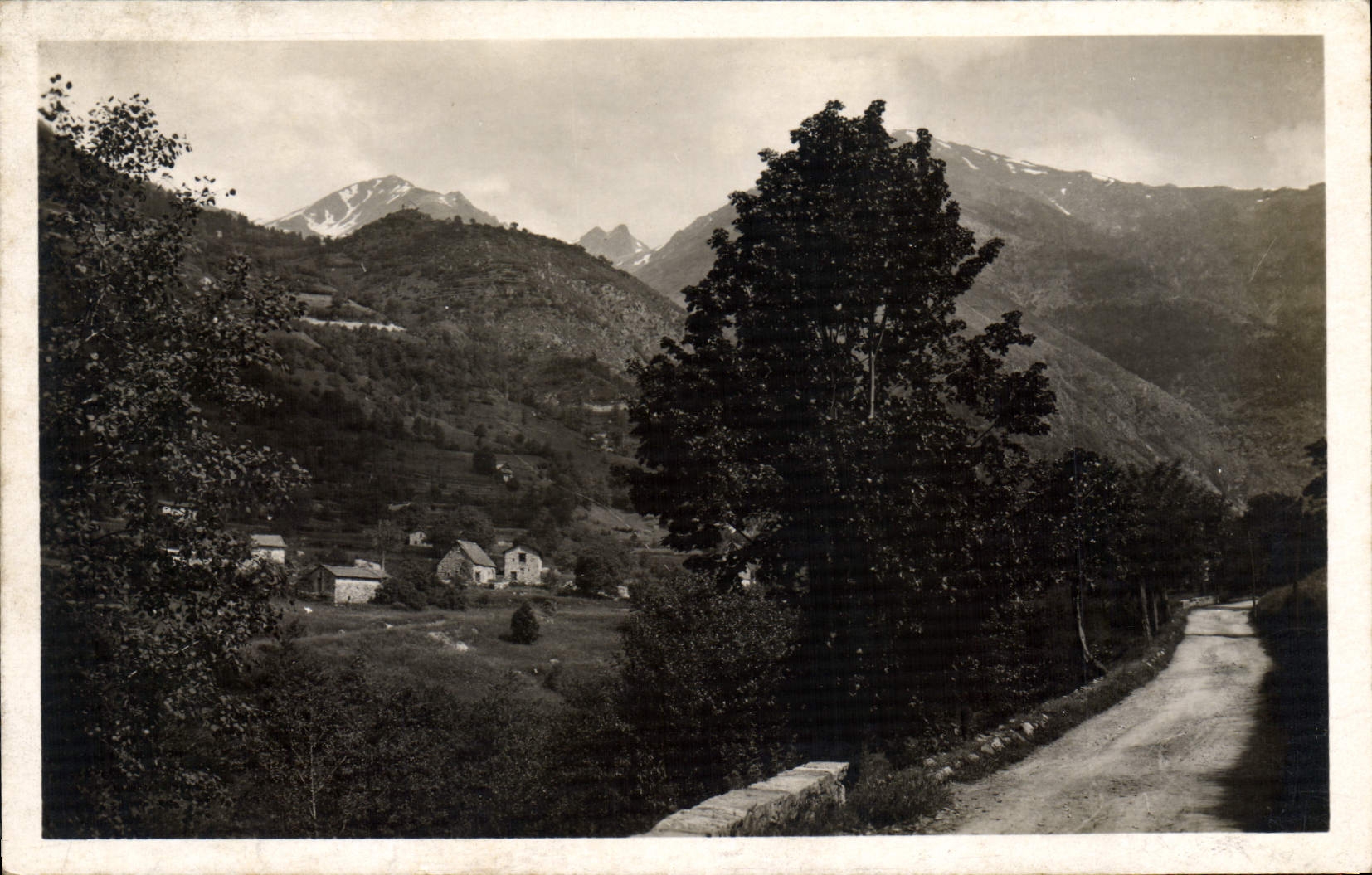 CPA St Martin Vesubie route du Boréon quartier Saint-Nicolas