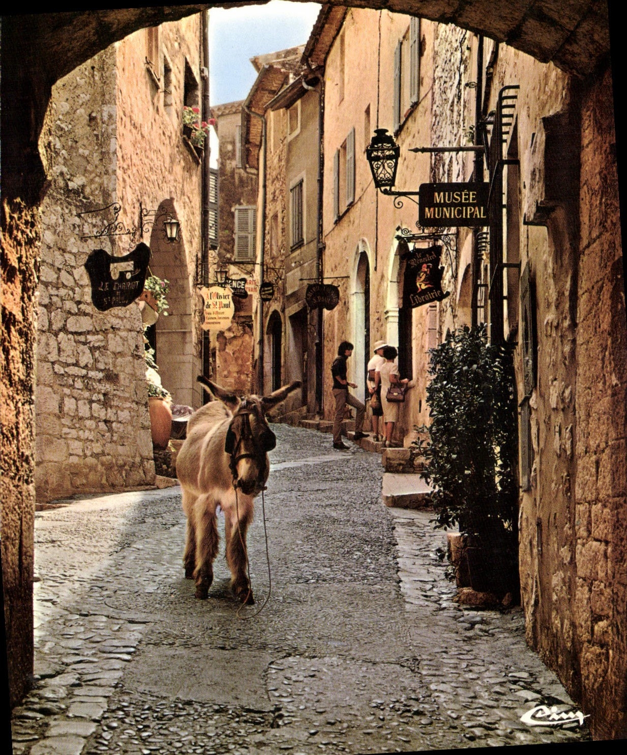 Saint-Paul-de-Vence — Une vieille rue — Combier Imprimeur