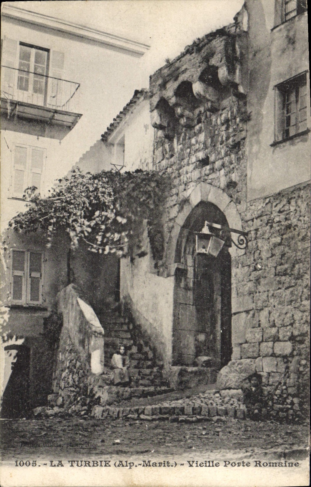 La Turbie (Alp.-Marit.) — Vieille Porte Romaine — Éditeur Giletta, Nîmes, n° 1005