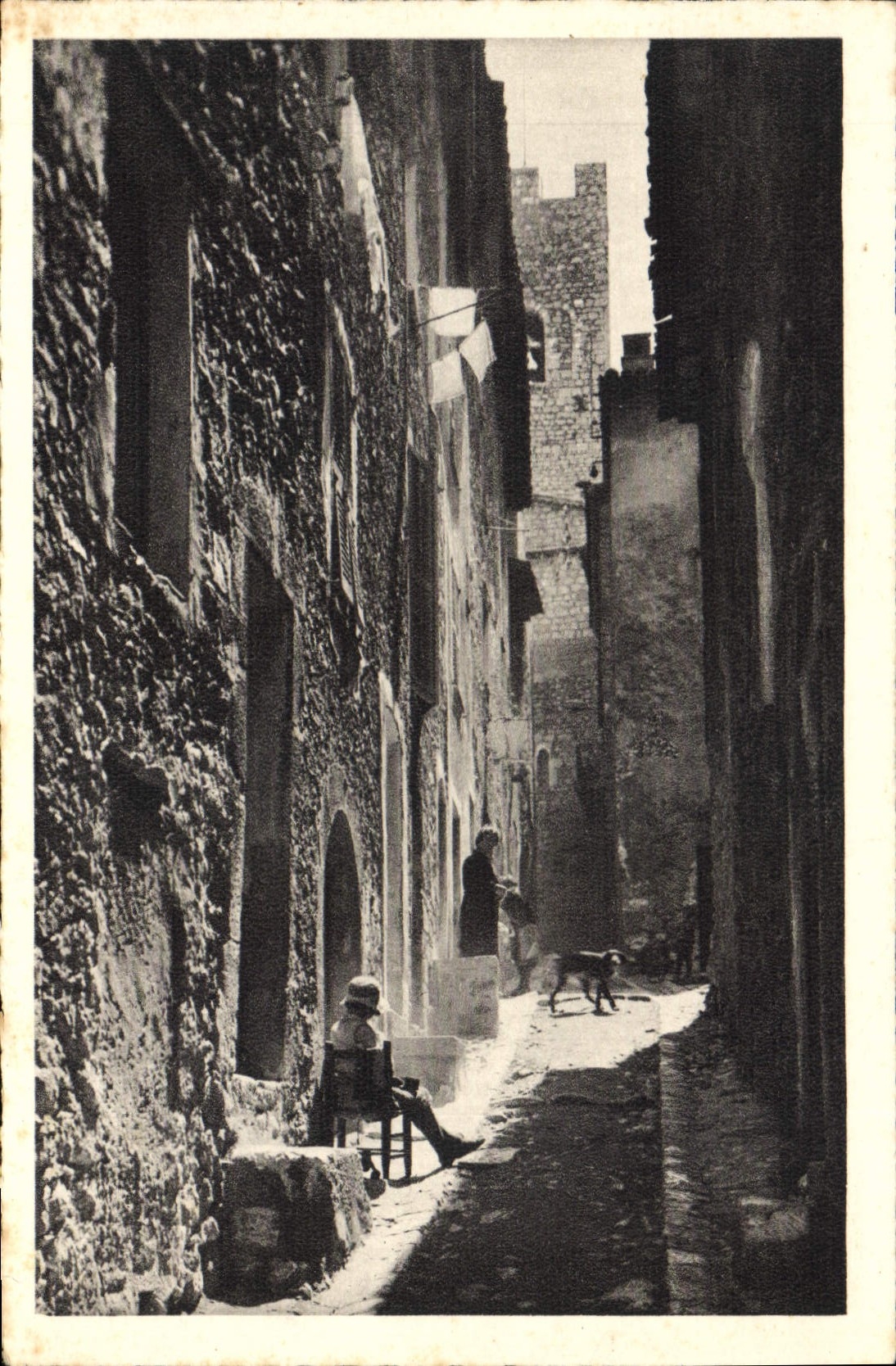 Vence — Vieille rue — Braun & Cie, imp.-Ét., Mulhouse-Darrach
