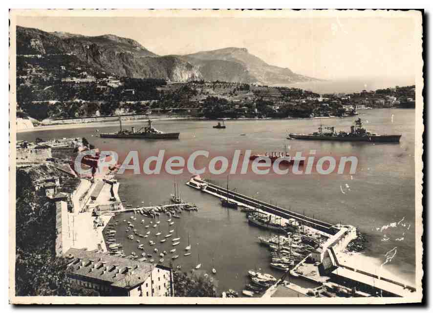 Port de Toulon — vue aérienne avec navires de guerre — CPAdeCollection