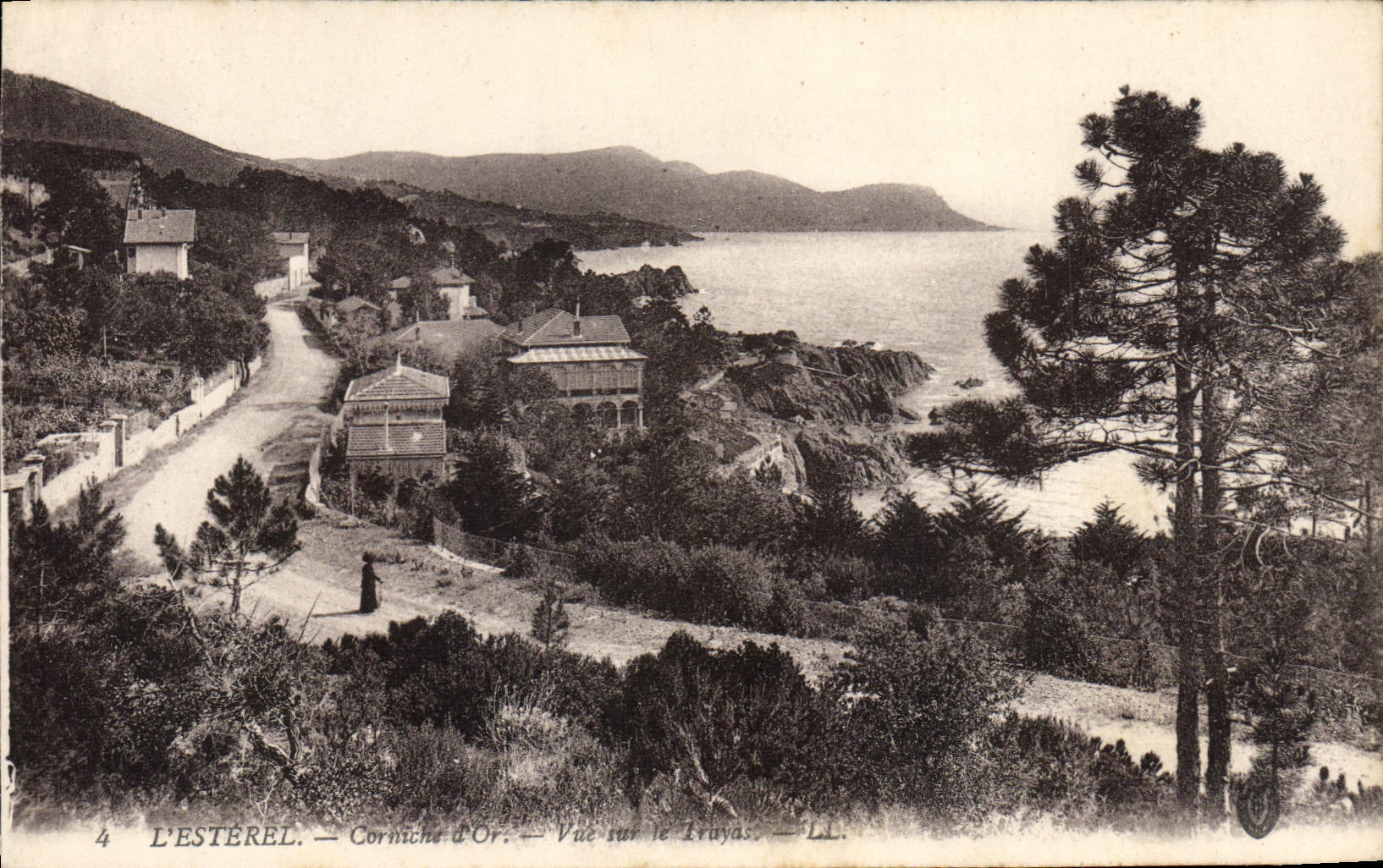 CPA ESTEREL corniche d'or