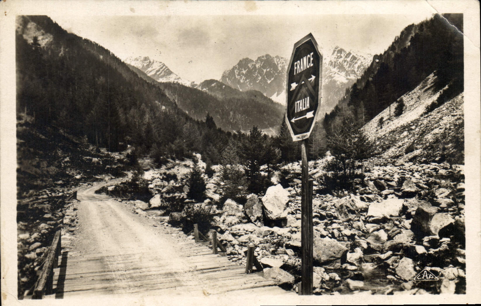 Grenze Frankreich-Italien — Saint-Martin-Vésubie — Verlag C.A.D. Nr. 21