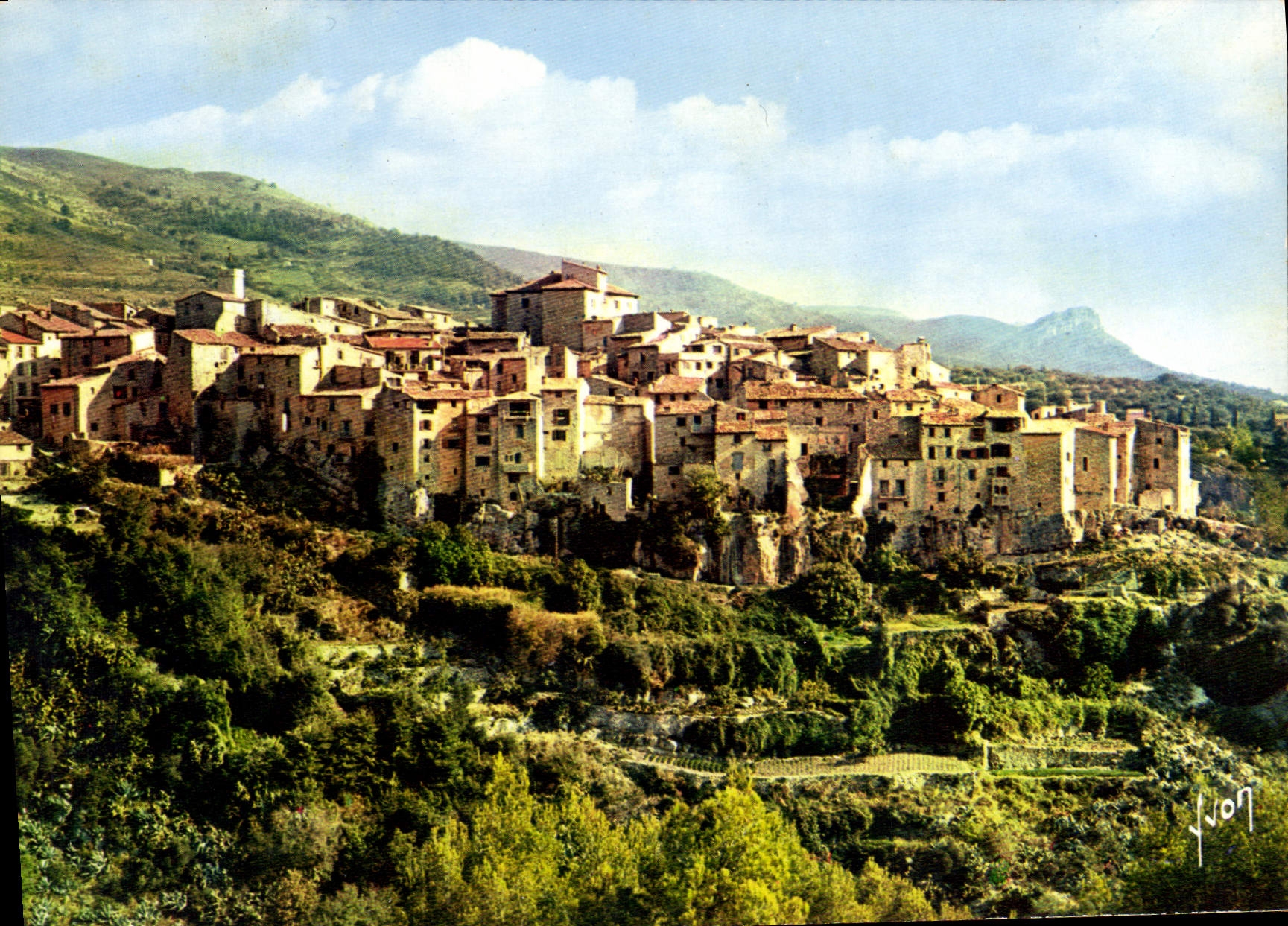 CPSM TOURRETTES-SUR-LOUP curieux village fortifié