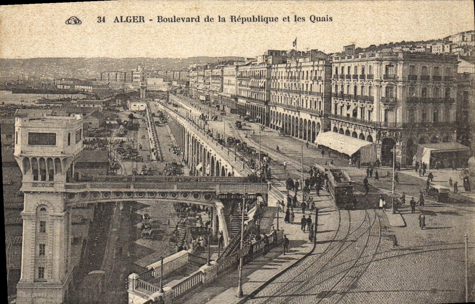 Algéro - Boulevard de la République et les Quais — éditeur inconnu, n° 34
