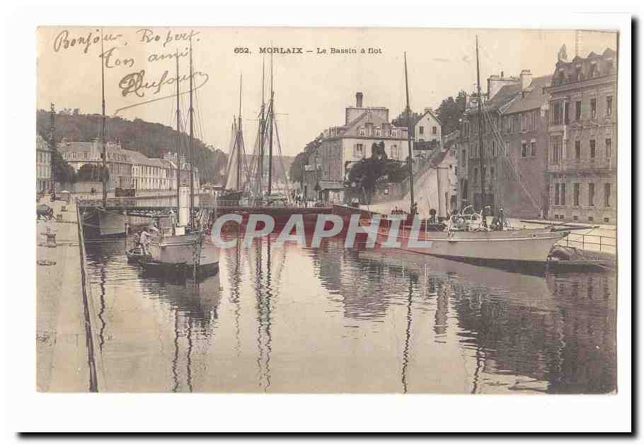 Morlaix CPA Le bassin a flot (bateaux ships)