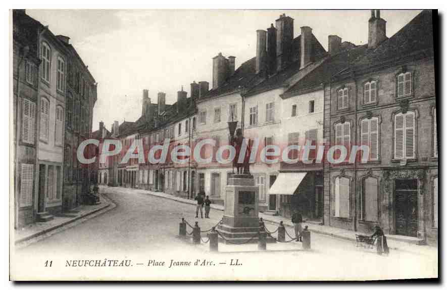 CPA Neufchateau Place Jeanne D'Arc