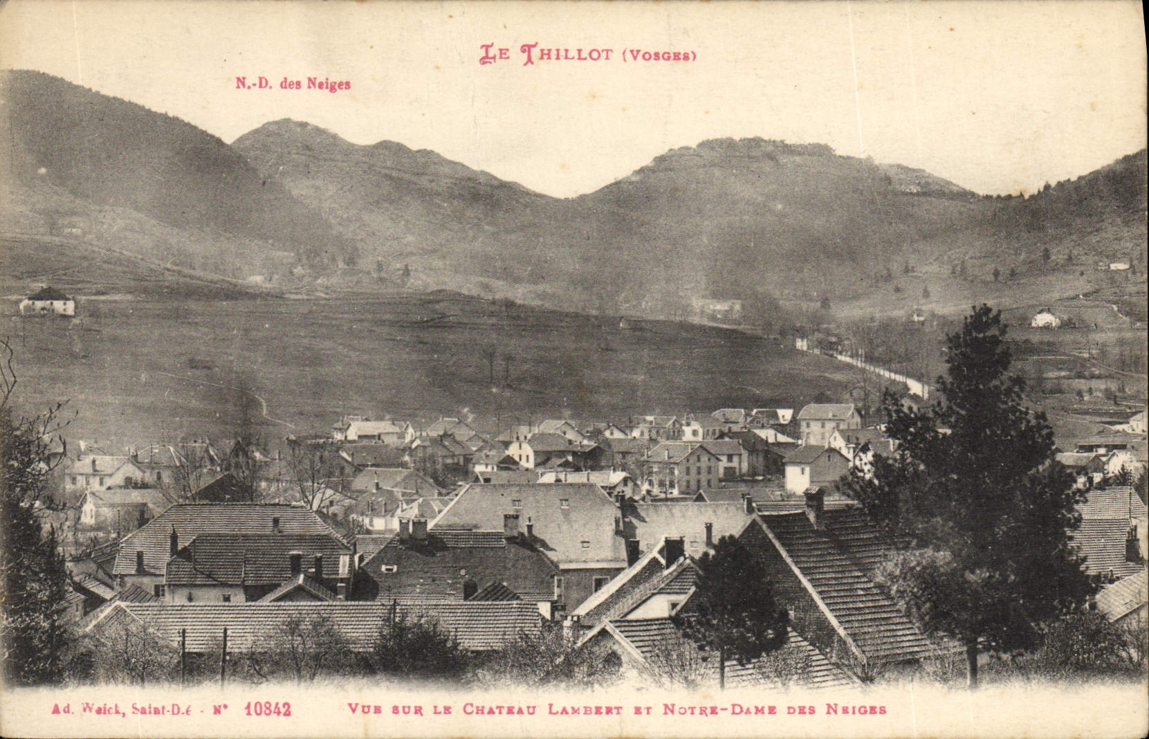 CPA Le Thillot Vue Sur Le Château lambert
