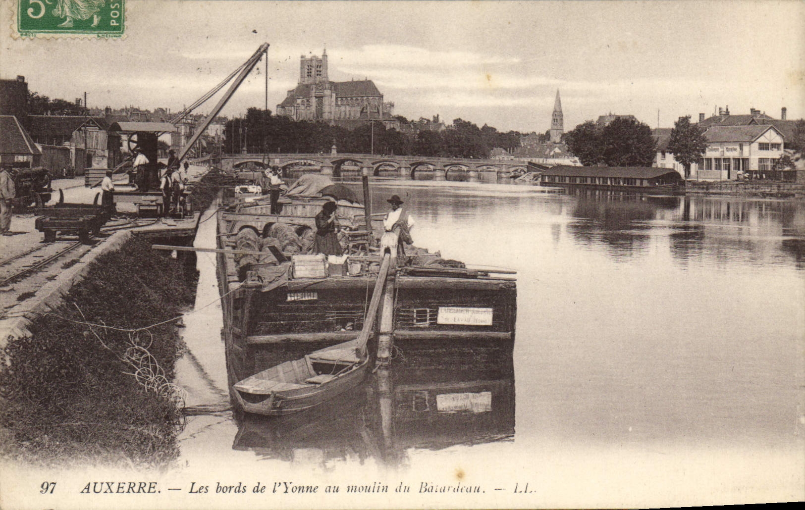 Auxerre — Les bords de l'Yonne au moulin du Bâtardeau — L.L.