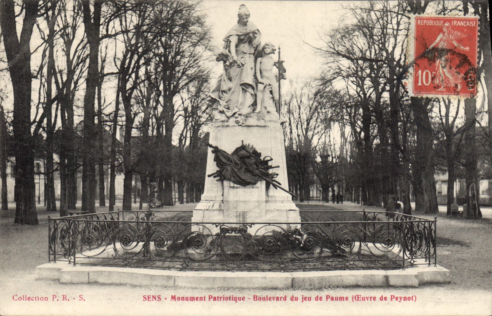 SENS - Monument Patriotique - Boulevard du Jeu de Paume (Œuvre de Peynot)