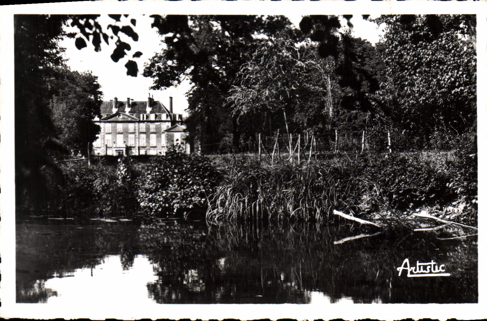 Le Château — L'Isle-sur-Serein (Yonne) — Artistic