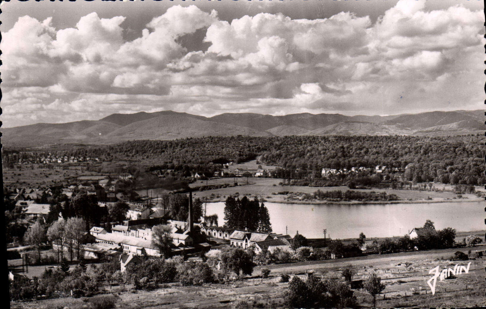 CPA Belfort L'Etang Des Forges Et La Chaine des vosges