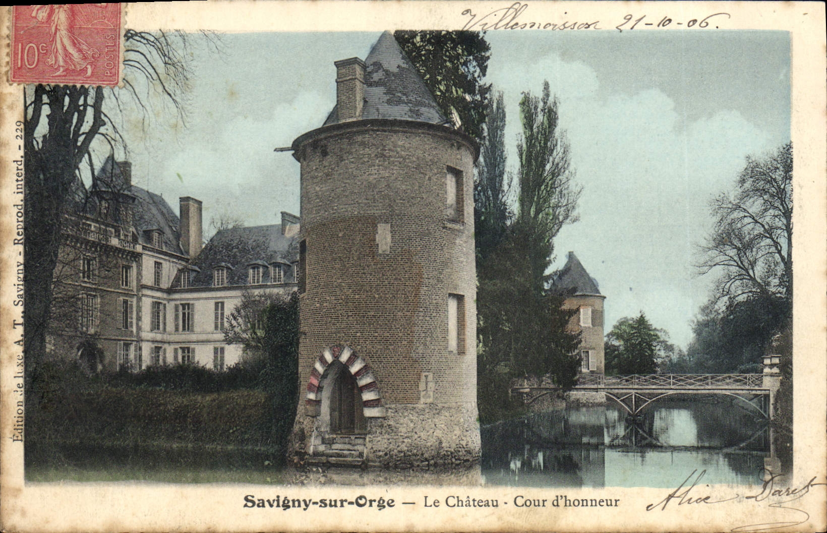 CPA Savigny Sur Orge Le Chateau Cour D'Honneur