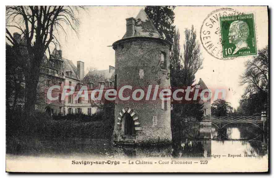 CPA Savigny Sur Orge Le Chateau Cour D'Honneur