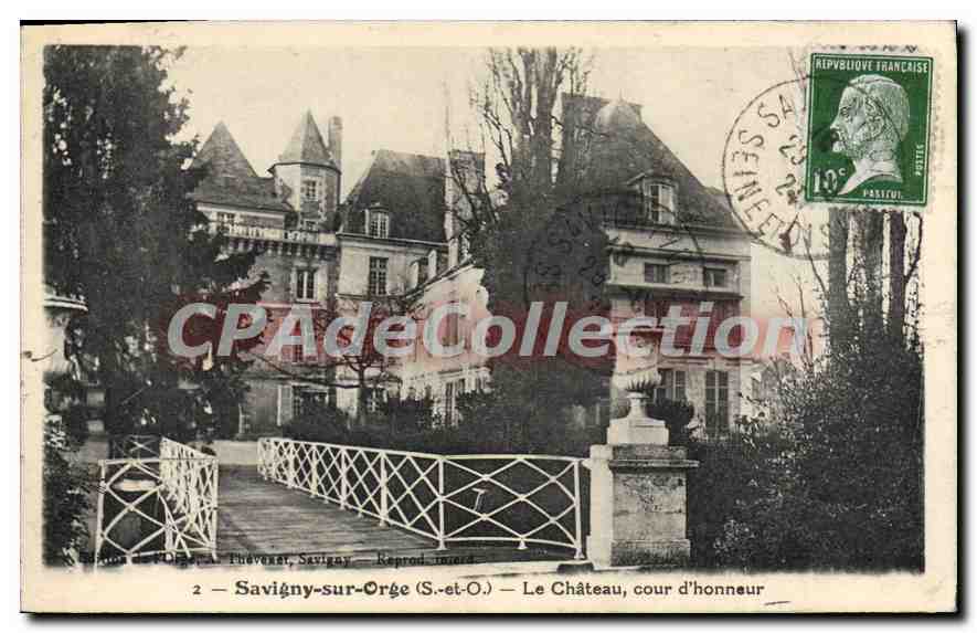 CPA Savigny Sur Orge Le Chateau Cour D'Honneur