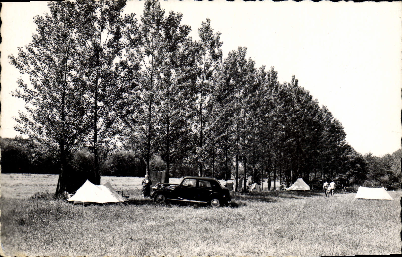 CPA environs D'Egly Campement Pres De I'Etang D'Ollainville