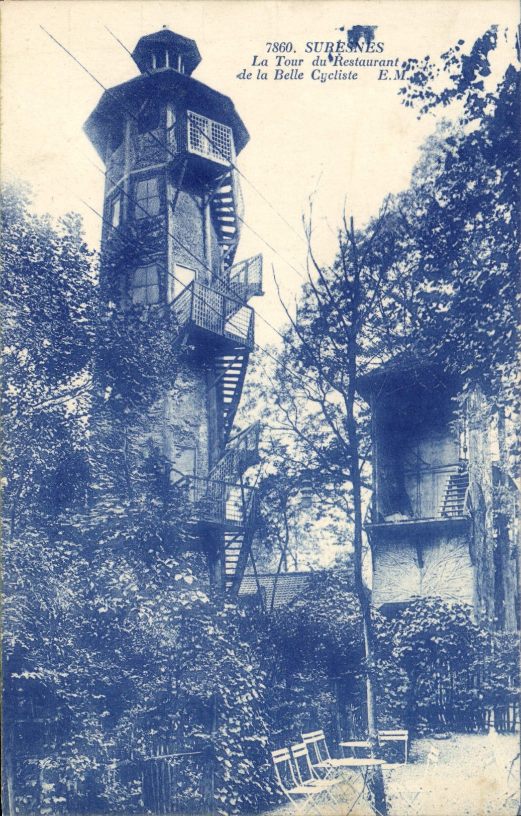 CPA Suresnes La Tour Du Restaurant De La Belle cycliste