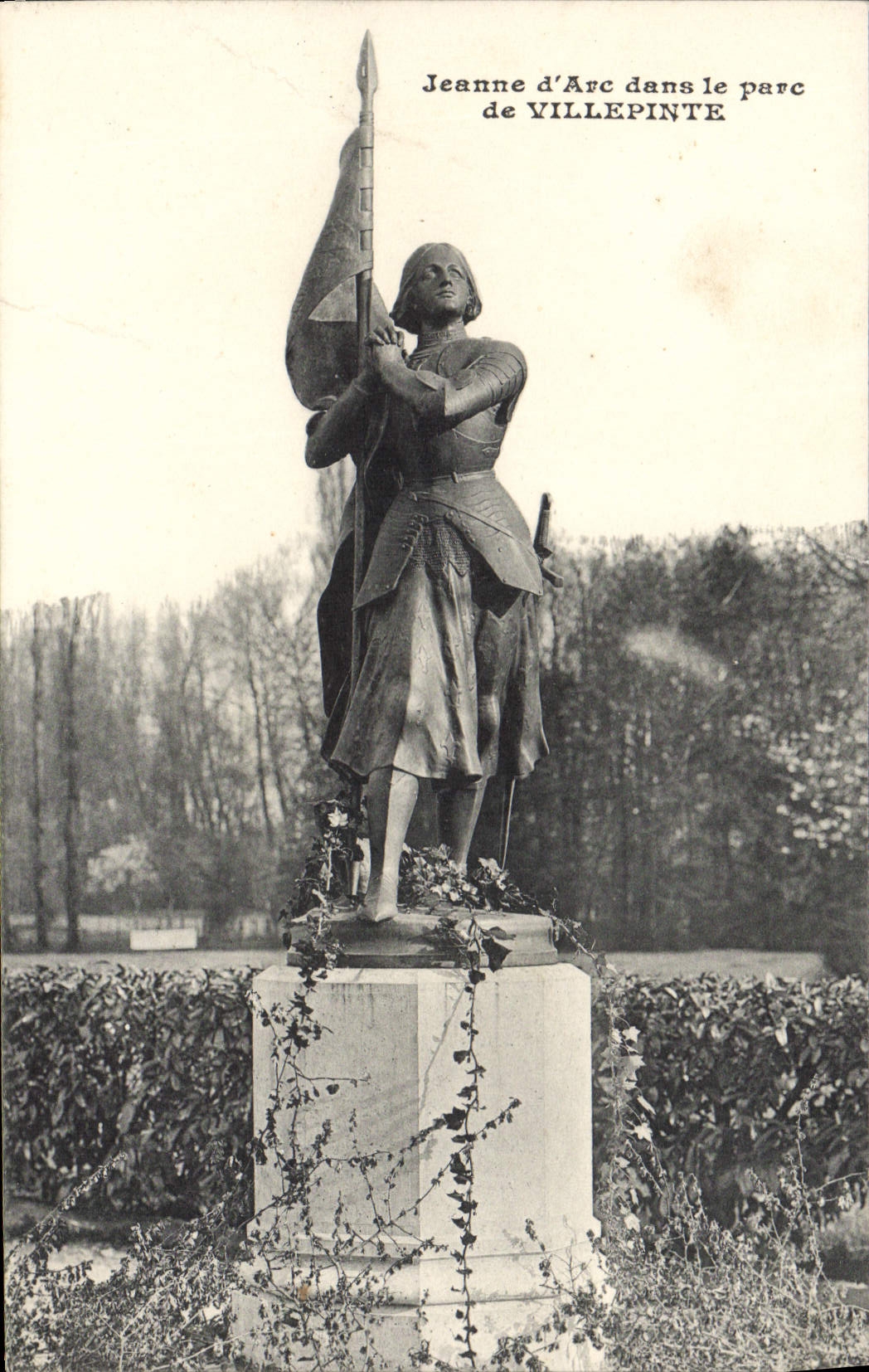 CPA Villepinte Jeanne D'Arc Dans Le Parc
