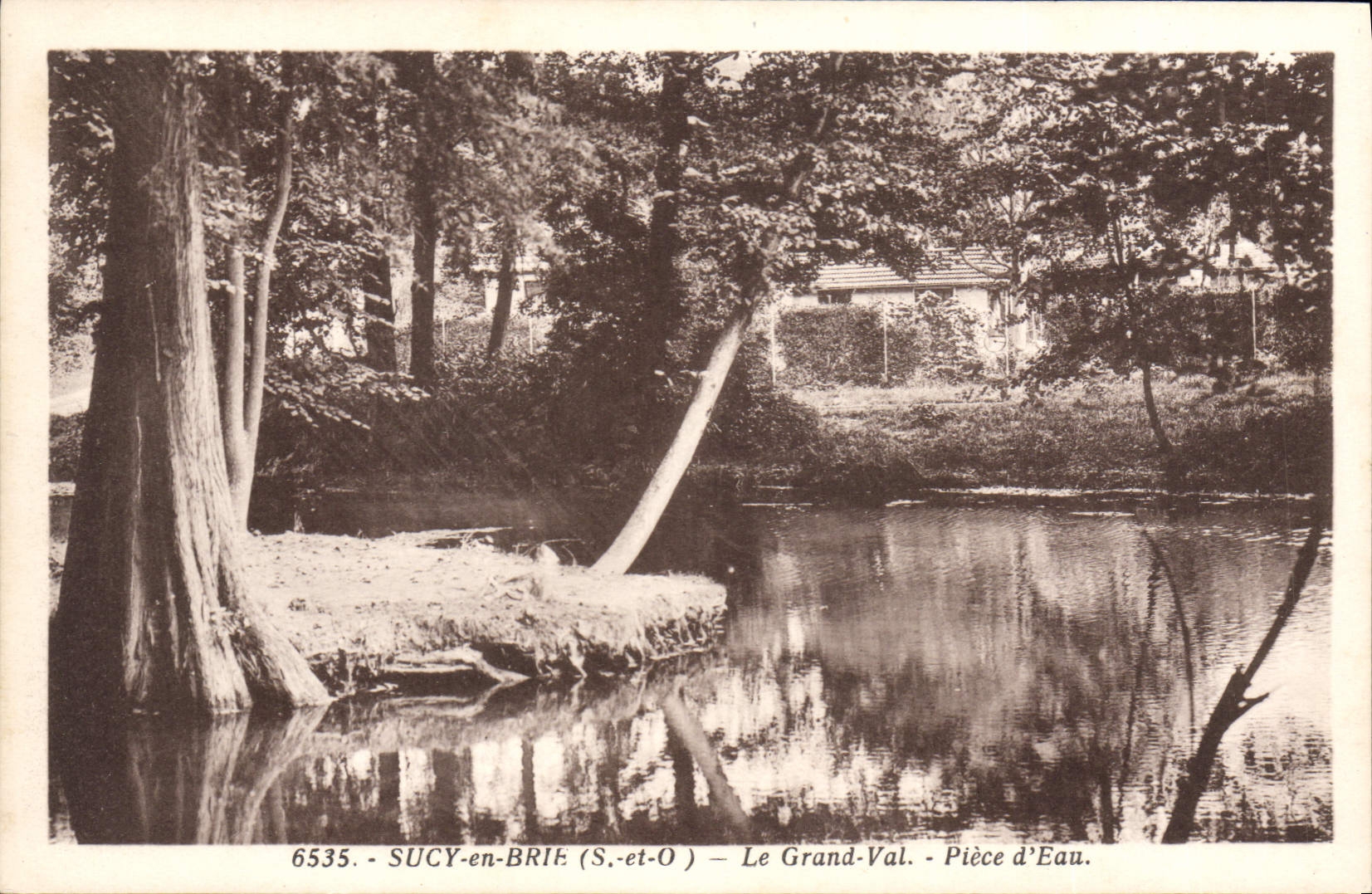 CPA Sucy En Brie Le Grand Val Piece D'Eau