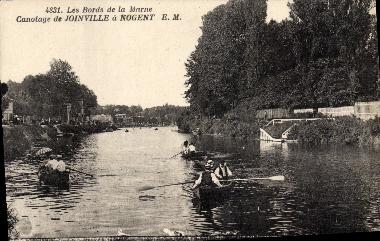 CPA canotage de Joinville A Nogent Les Bords De la Marne