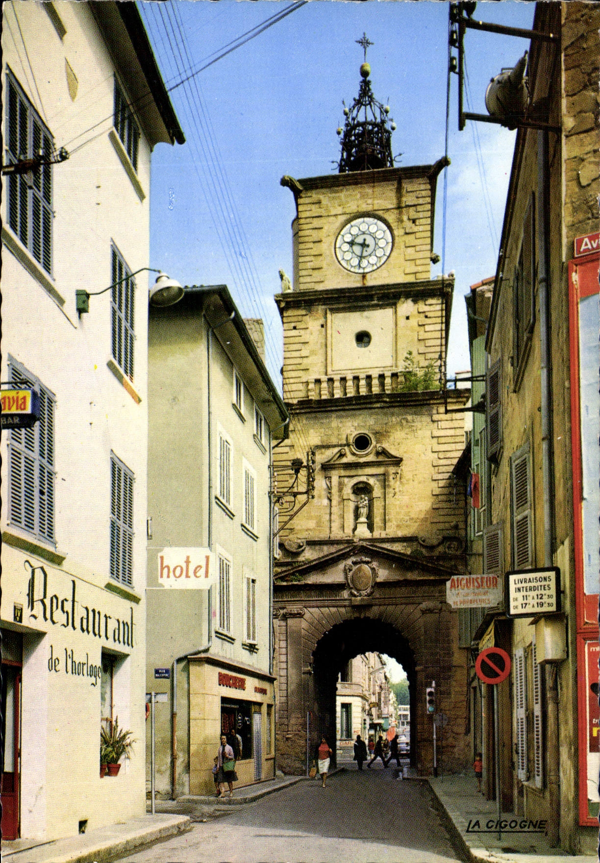 Le beffroi de l'horloge — Salcans-de-Provence (B.-du-R.) — Éditions La Cigogne