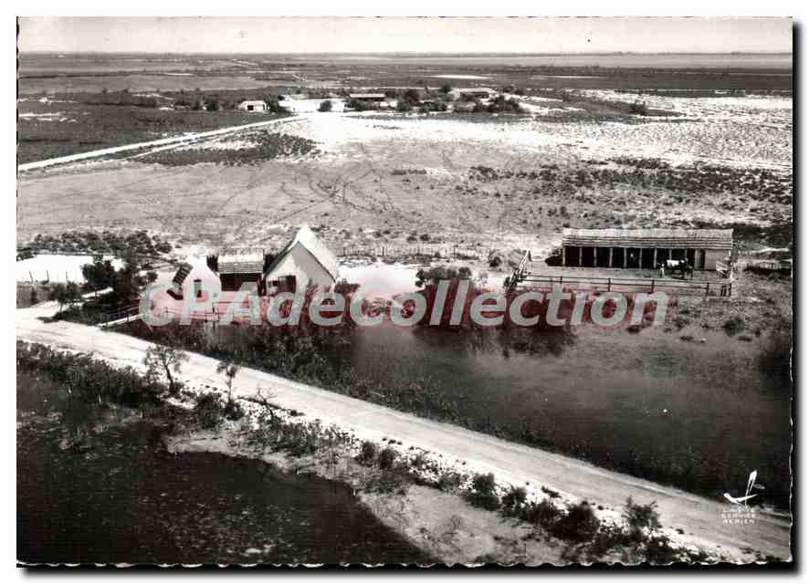 Les Saintes-Maries-de-la-Mer — Mas de Cacharel — Édition Lapie Service Aérien