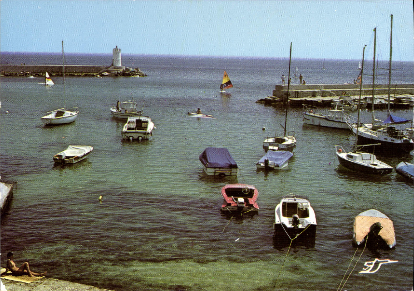 Sausset-les-Pins — Le phare et le port — REFLETS DE LA CÔTE BLEUE, éditée par les Agences et de Diffusion, 13117 Marseille