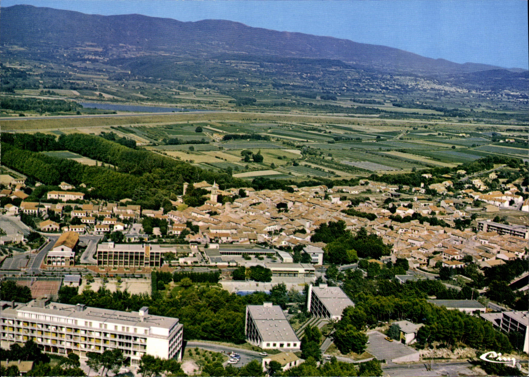 La Roque-d'Anthéron — Vue générale aérienne — Cian