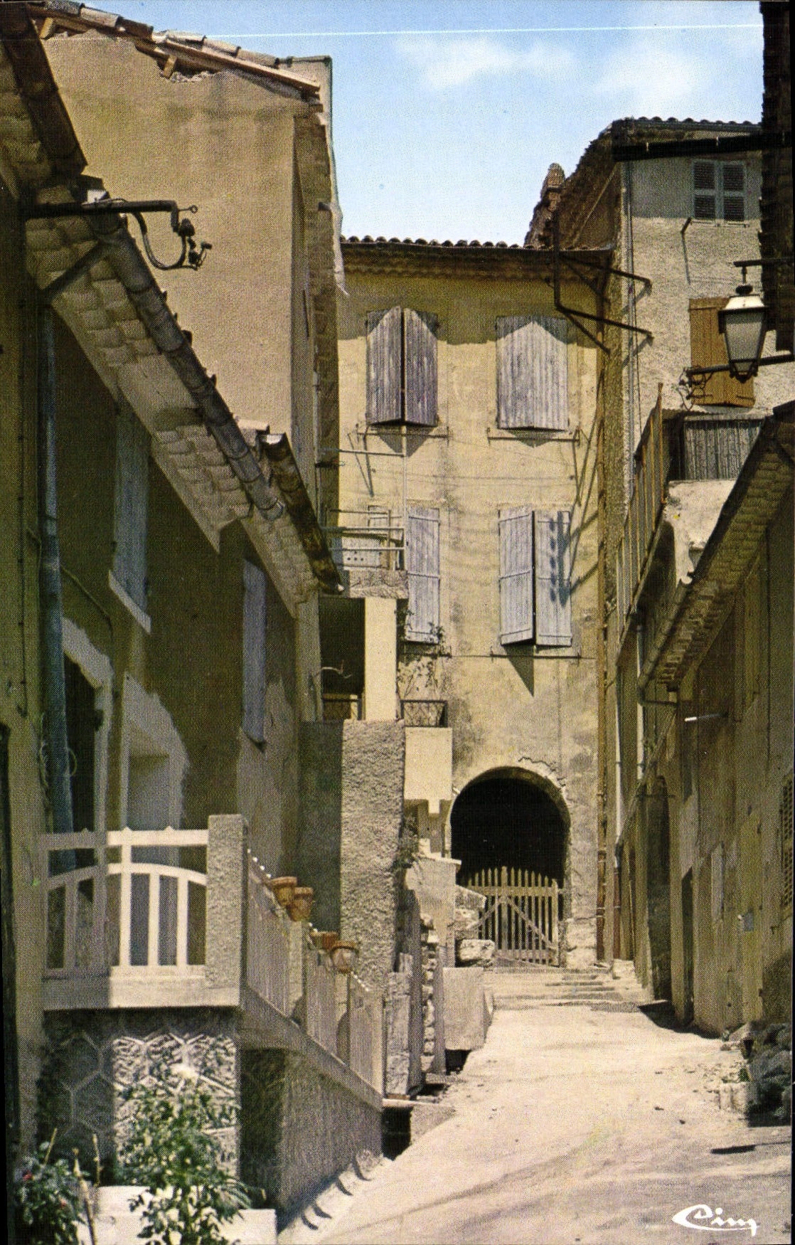 Éguilles (B.-du-Rh.) — Rue Jean-d'Or — Éditions et Impressions Combier / Mâcon, série C3 13032-1-0580