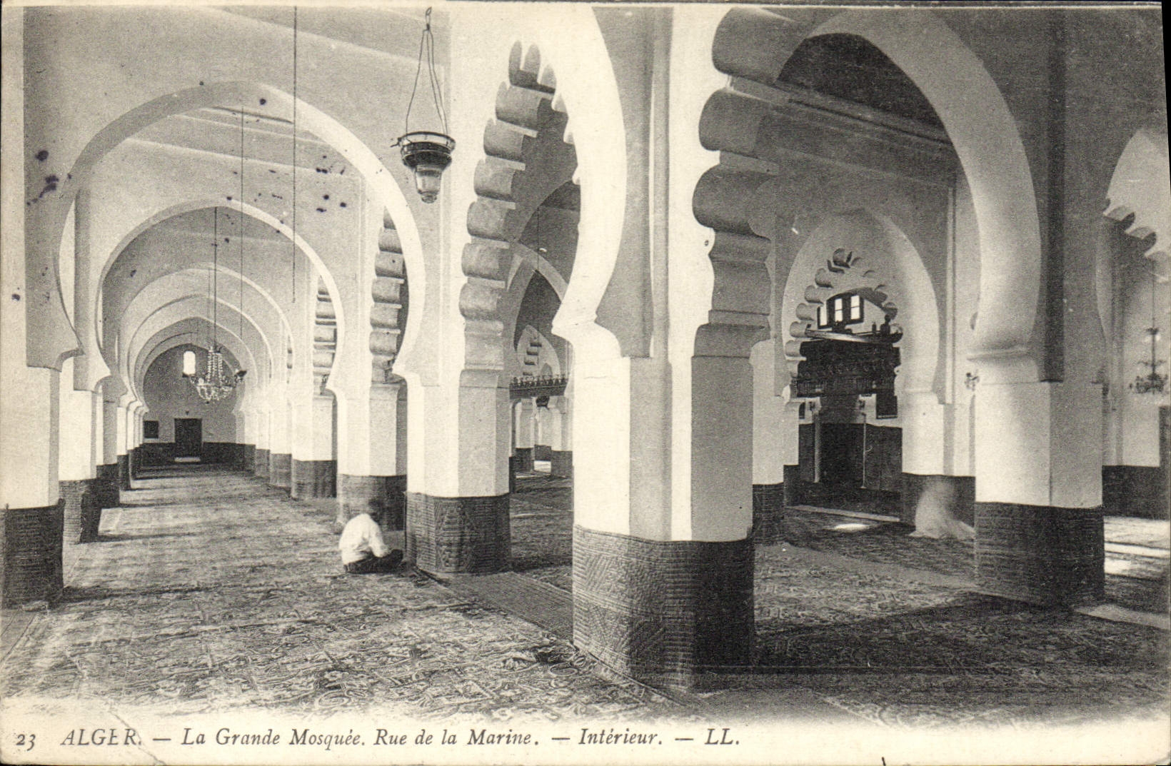 Algér. — La Grande Mosquée. Rue de la Marine. — Intérieur. — LL.