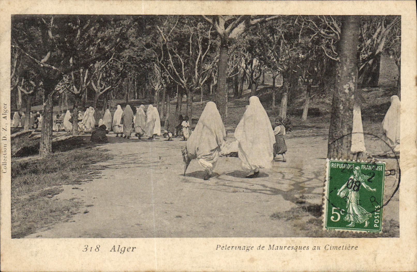 Pèlerinage de Mauresques au Cimetière — Alger — Collection D. Z. — n° 318