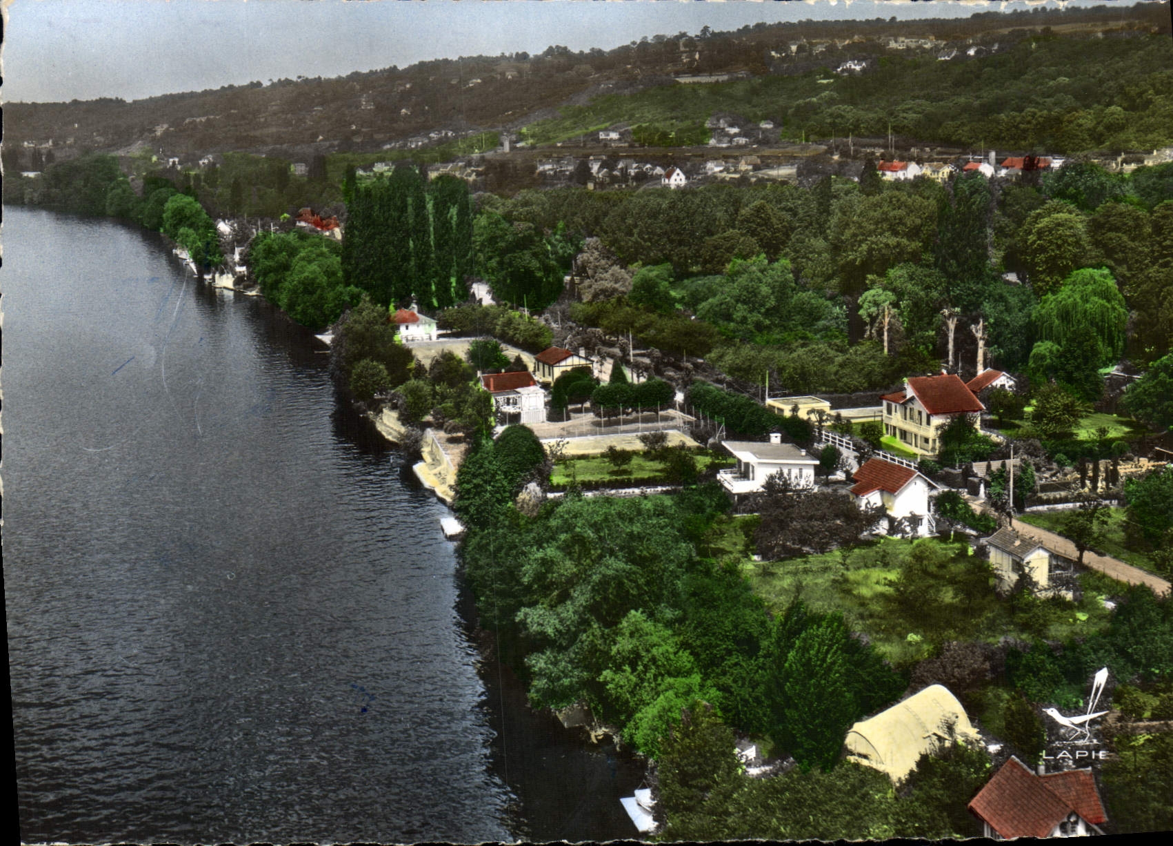 Vue aérienne de Vaux-sur-Seine — édition Lapie