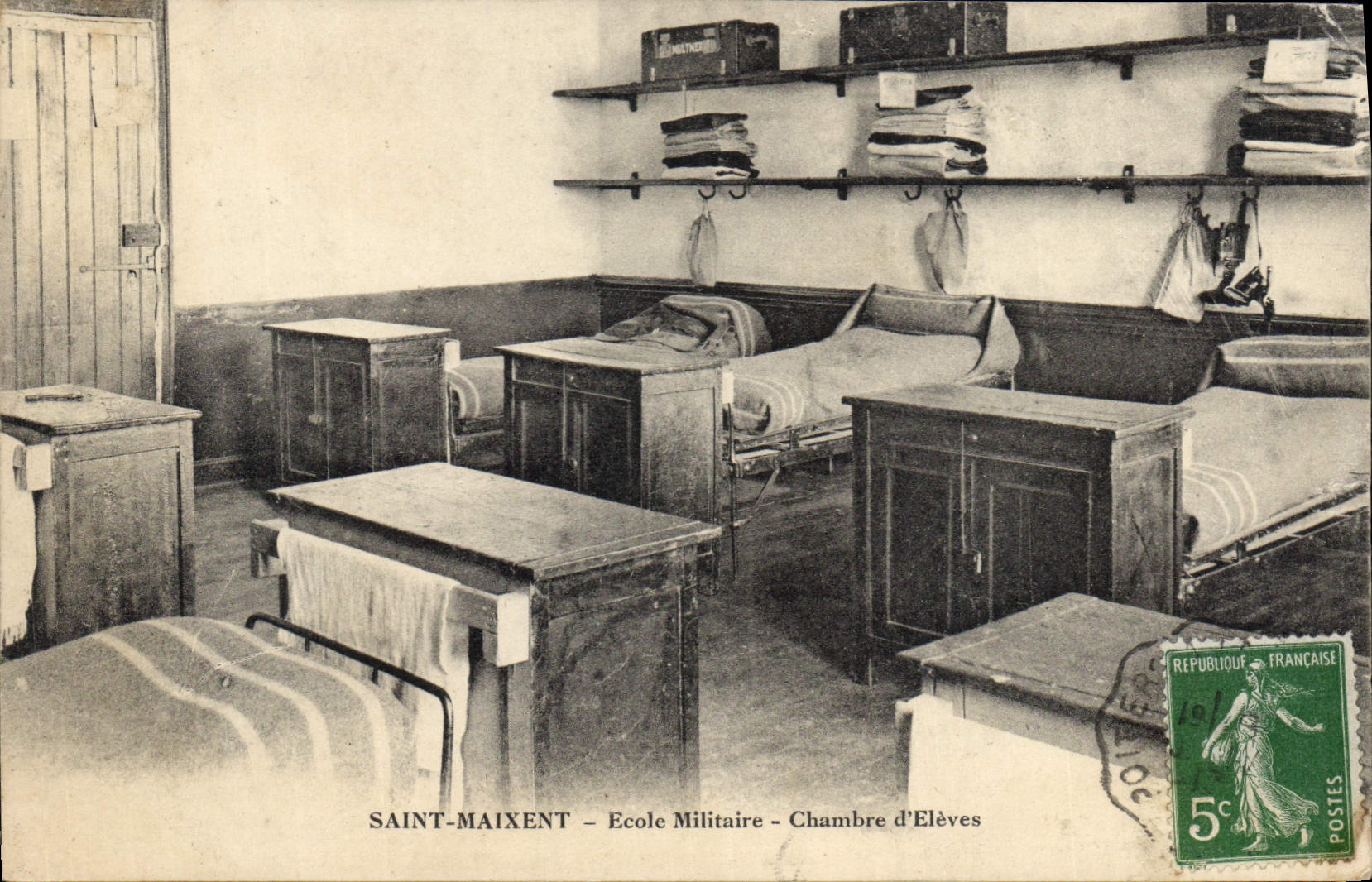 Saint-Maixent — Ecole Militaire — Chambre d'Élèves