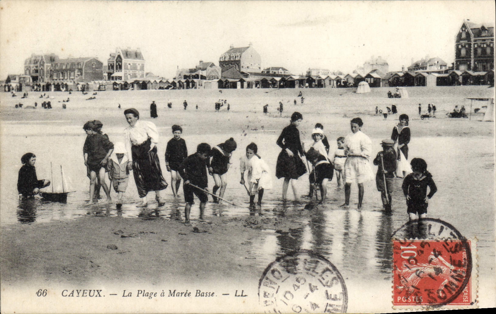 Cayeux-sur-Mer — La Plage à Marée Basse — LL