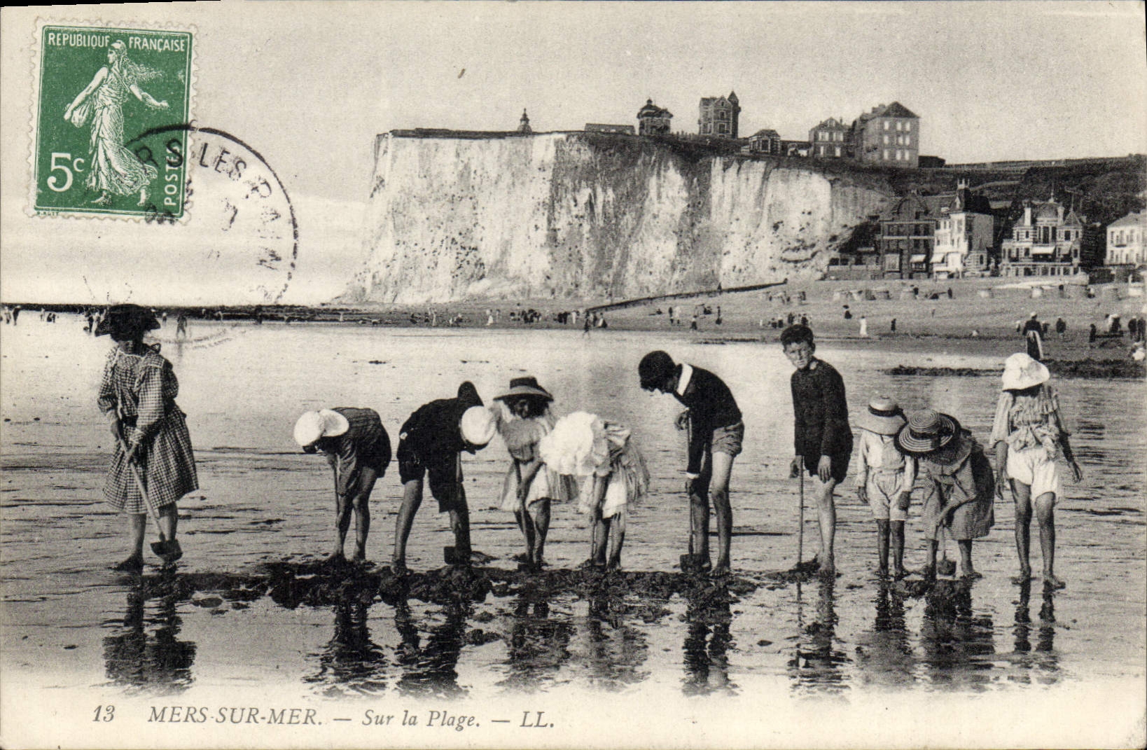 MERS-SUR-MER — Sur la Plage — LL.