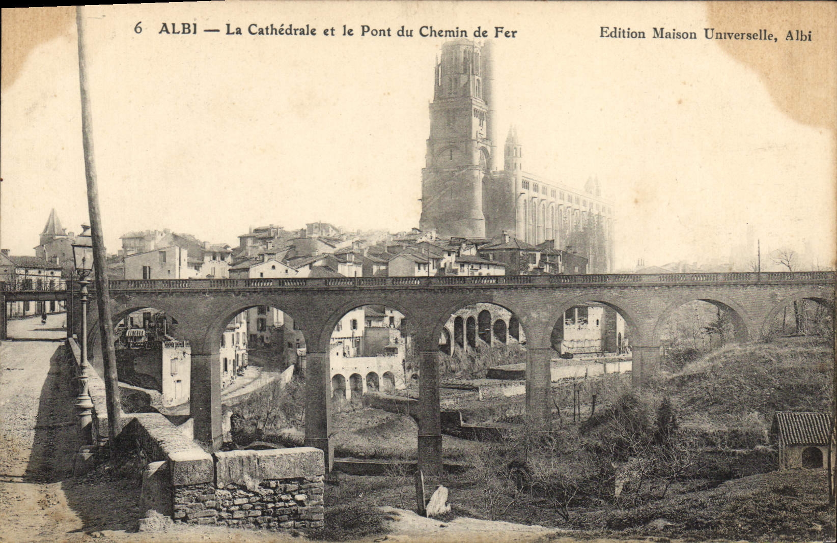 CPA Albi La Cathedrale Et Le Pont Du Chemin De Fer
