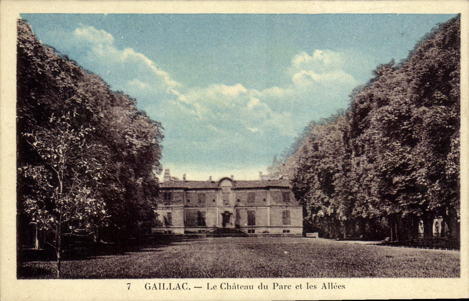 CPA Gaillac Le Chateau Du Parc Et Les Allees
