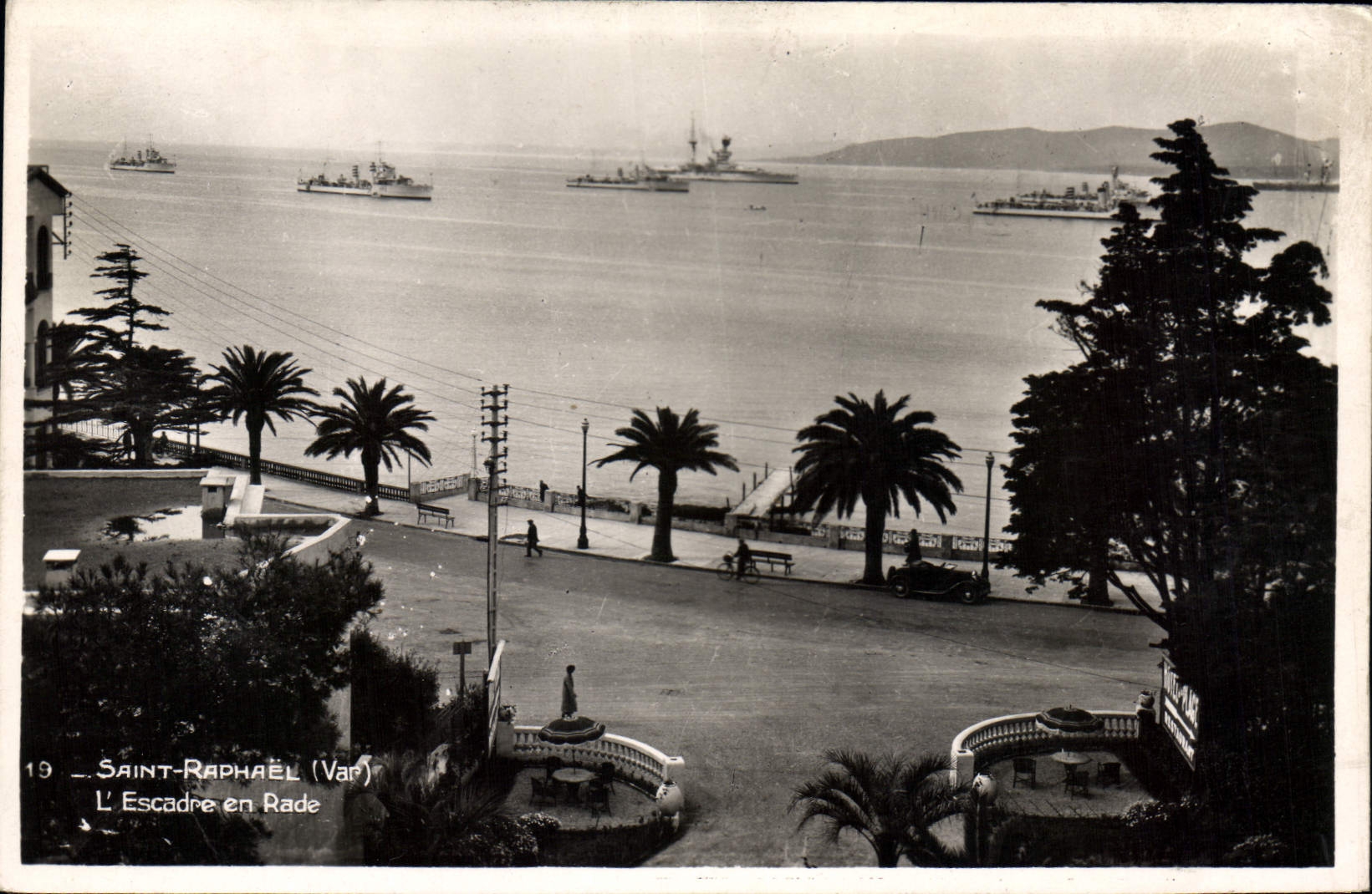 Saint-Raphaël (Var) — L'Escadre en Rade — Éditions Franks