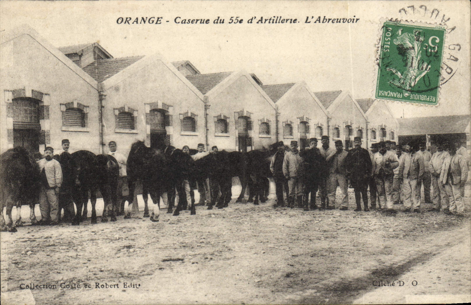 Orange - Caserne du 55e d'Artillerie. L'Abreuvoir — Collection Costé & Robert Edit.