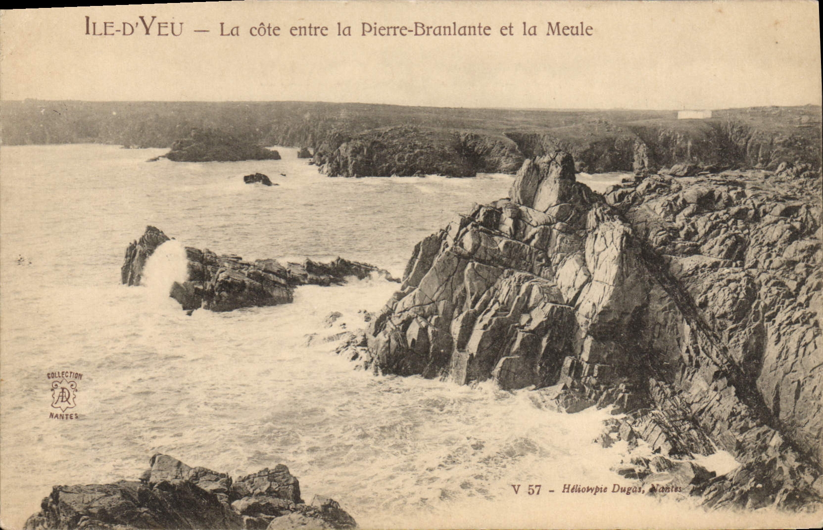 Ile-d'Yeu — La côte entre la Pierre-Branlante et la Meule — Héliotypie Dugas, Nantes, V 57
