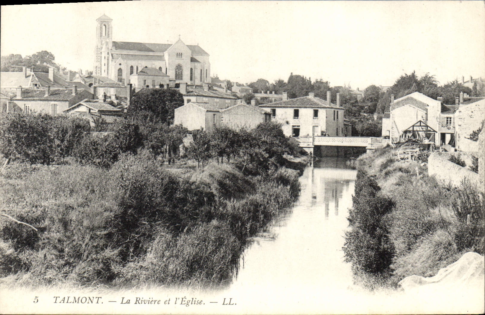 Talmont — La Rivière et l'Église — LL.