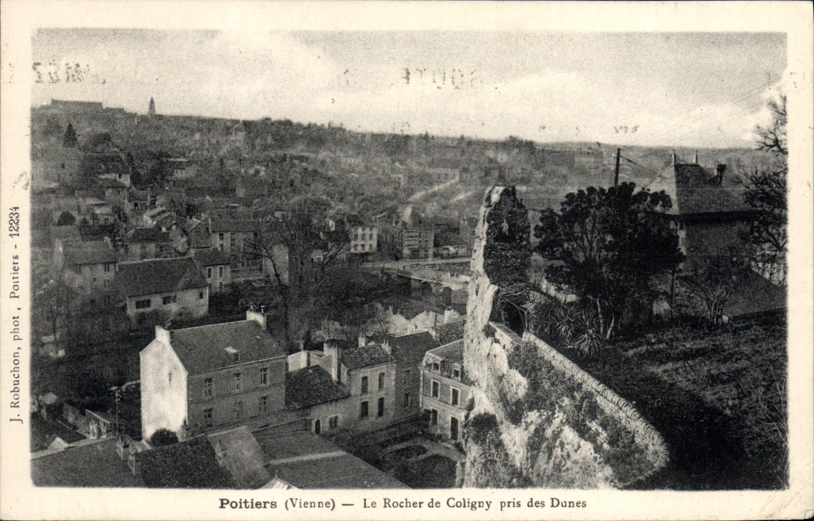 Poitiers (Vienne) — Le Rocher de Coligny pris des Dunes — J. Robuchon, phot. - 12234