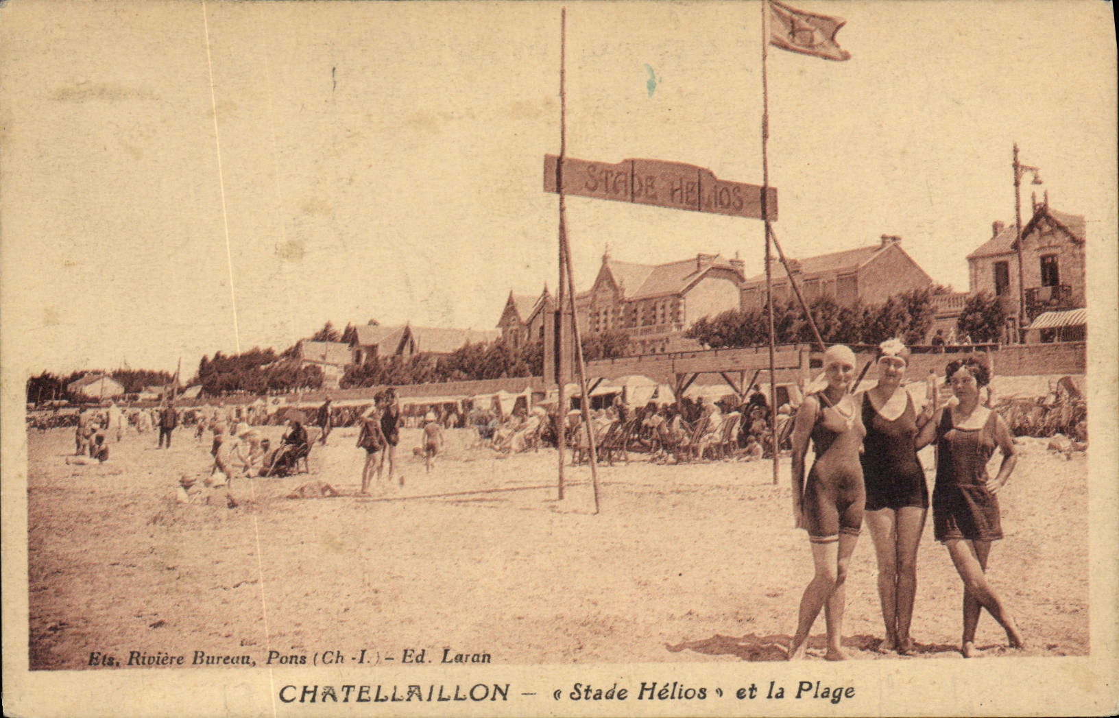 Chatellallon — Stade Hélios et la Plage — Ets. Rivière Bureau, Pons (Ch.-I.) - Ed. Laran