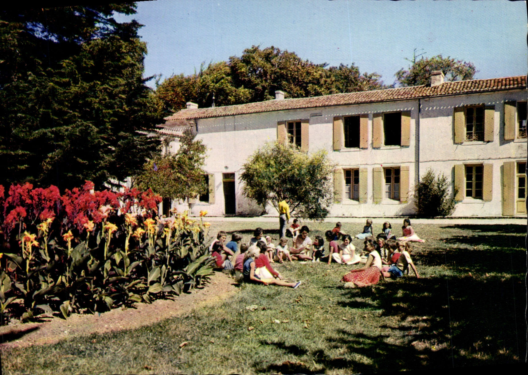 CPSM Ile D'Oleron manoir cour d'honneur colonie de vacances de la Boulinière