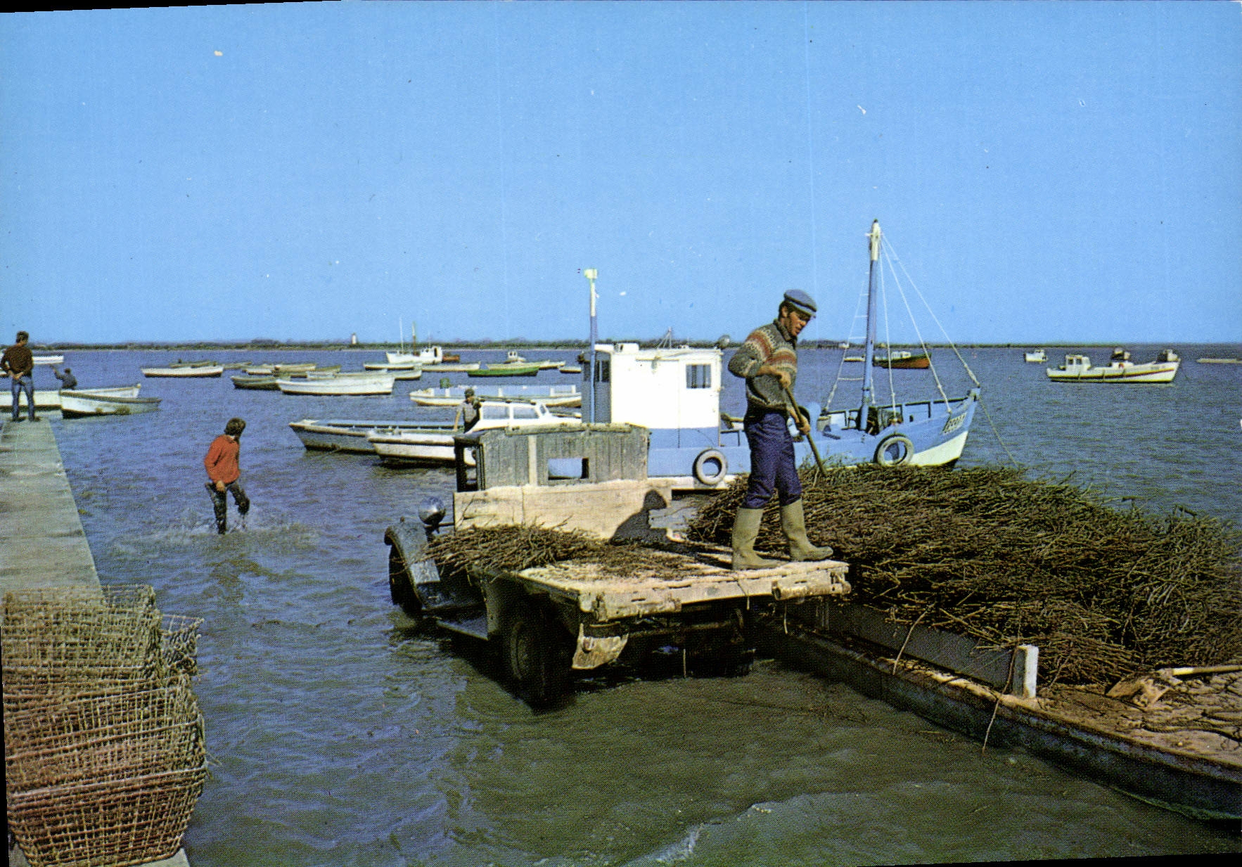 Port des Barques — Charente-Maritime — Éditions Modernes Théolac