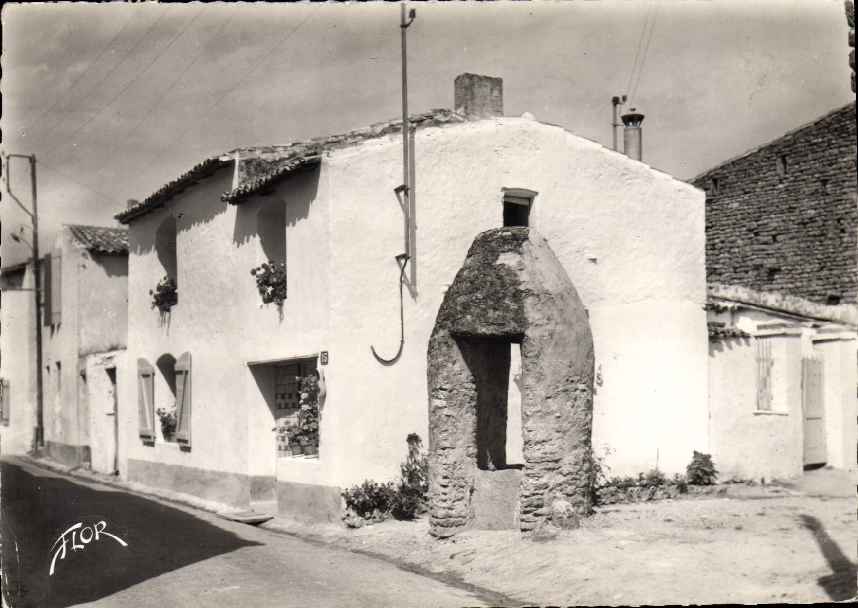 CPSM Ile De Re Les Portes En Re Le Vieux Puits
