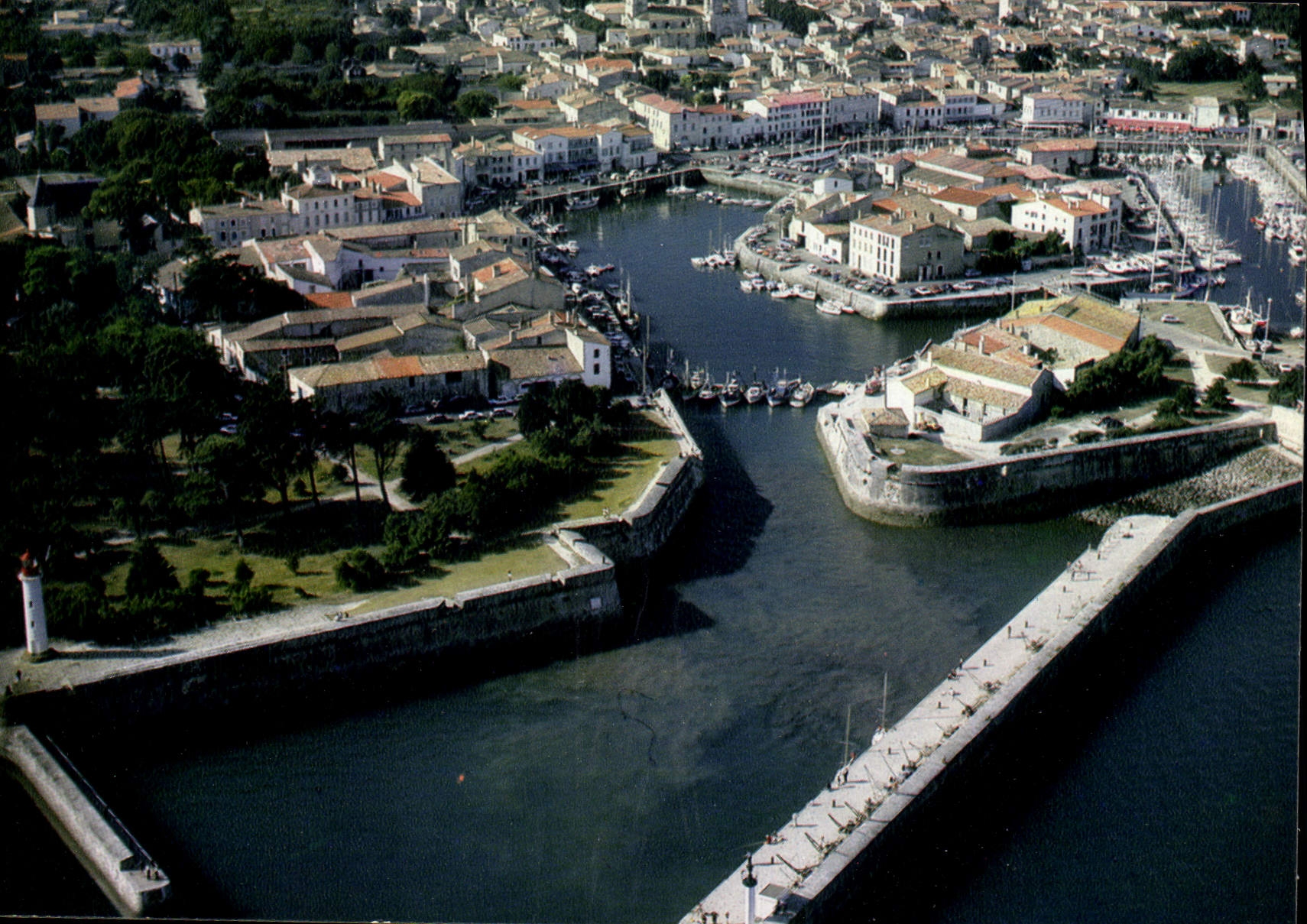 CPSM Ile De Re Saint Martin De Re Vue Generale Aerienne Du Port