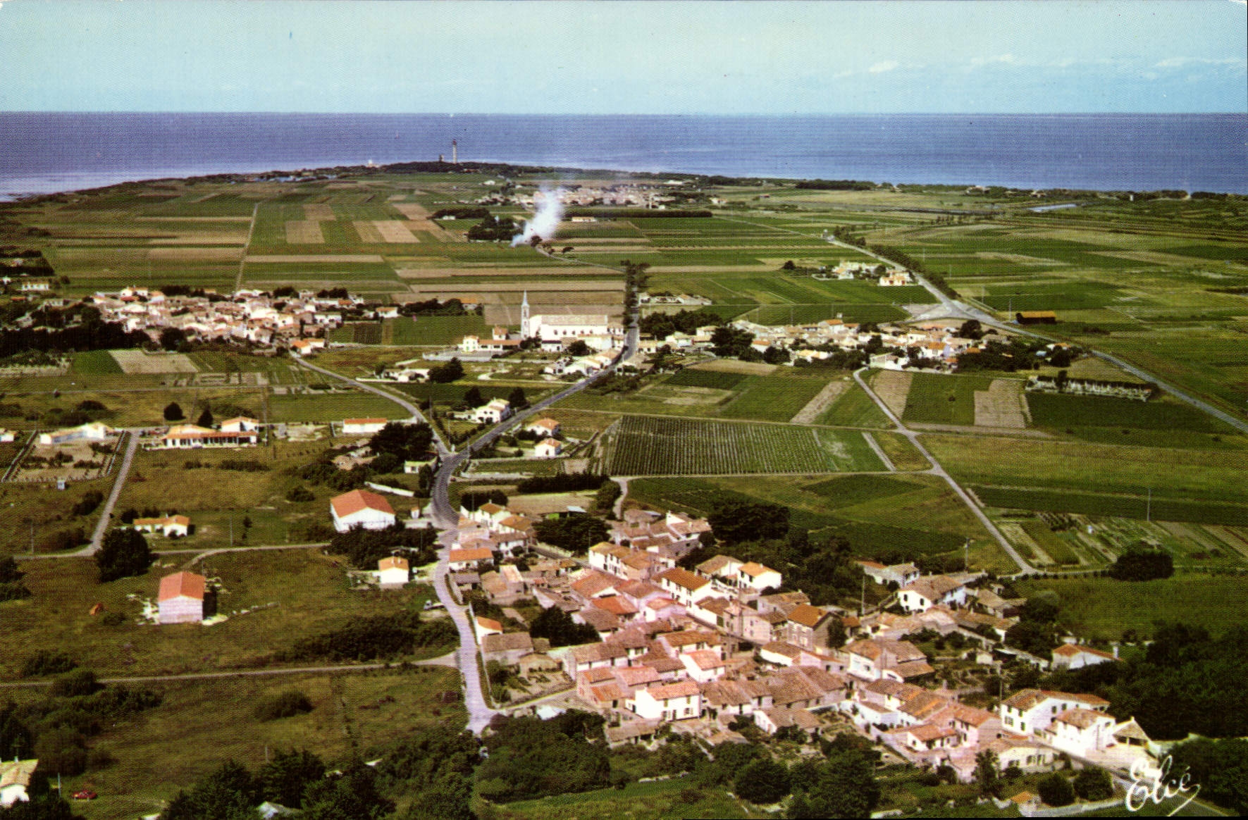 CPSM Ile De Re St Clement Des Baleines Au Fond Le Phare Des Baleines