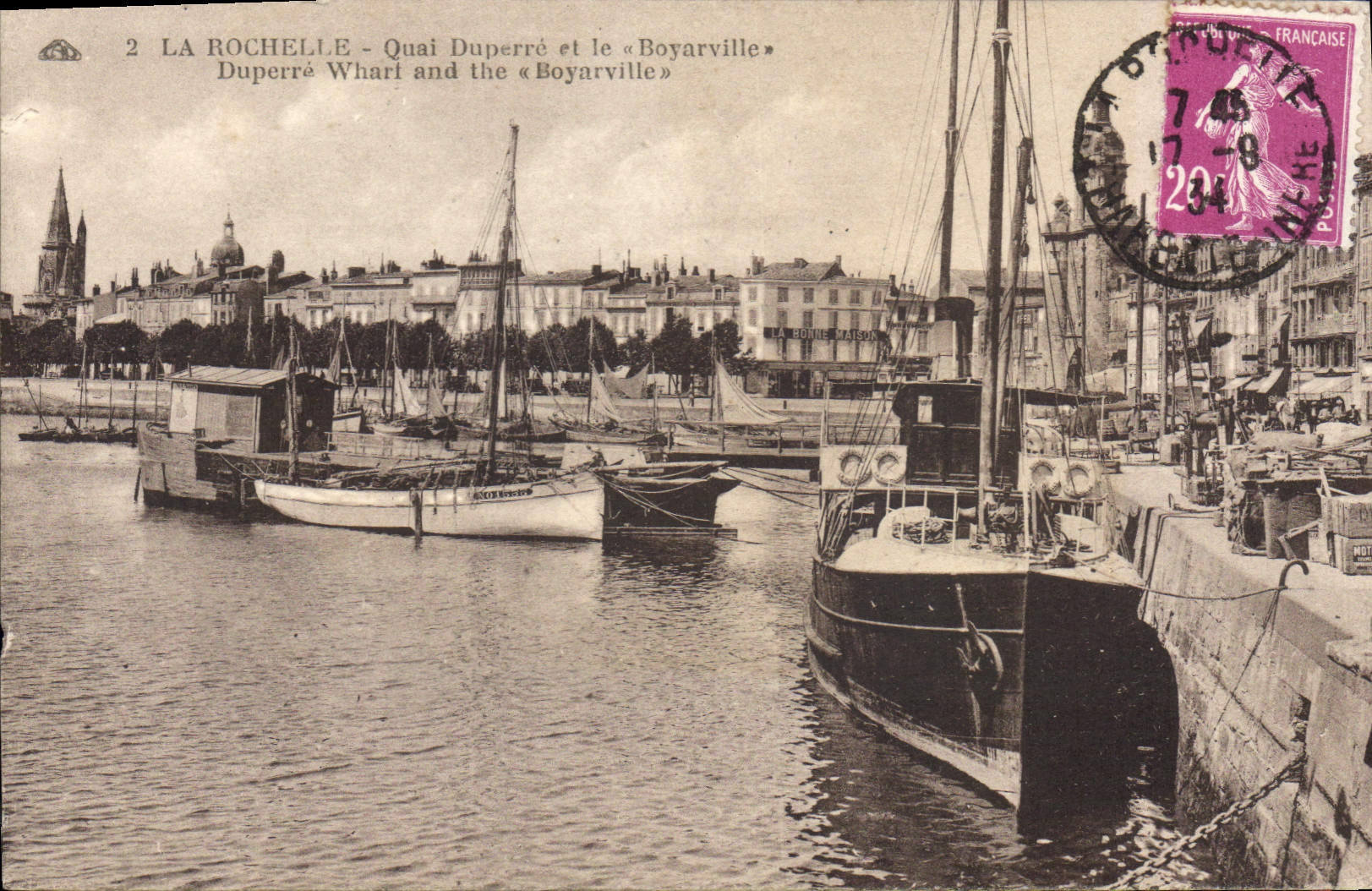 CPA La Rochelle Quai Duperre Et Le Boyarville